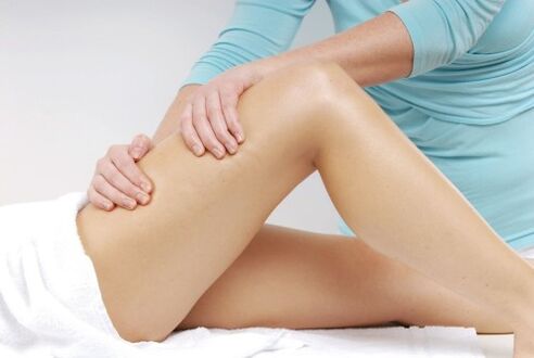examination by a doctor for hip arthrosis